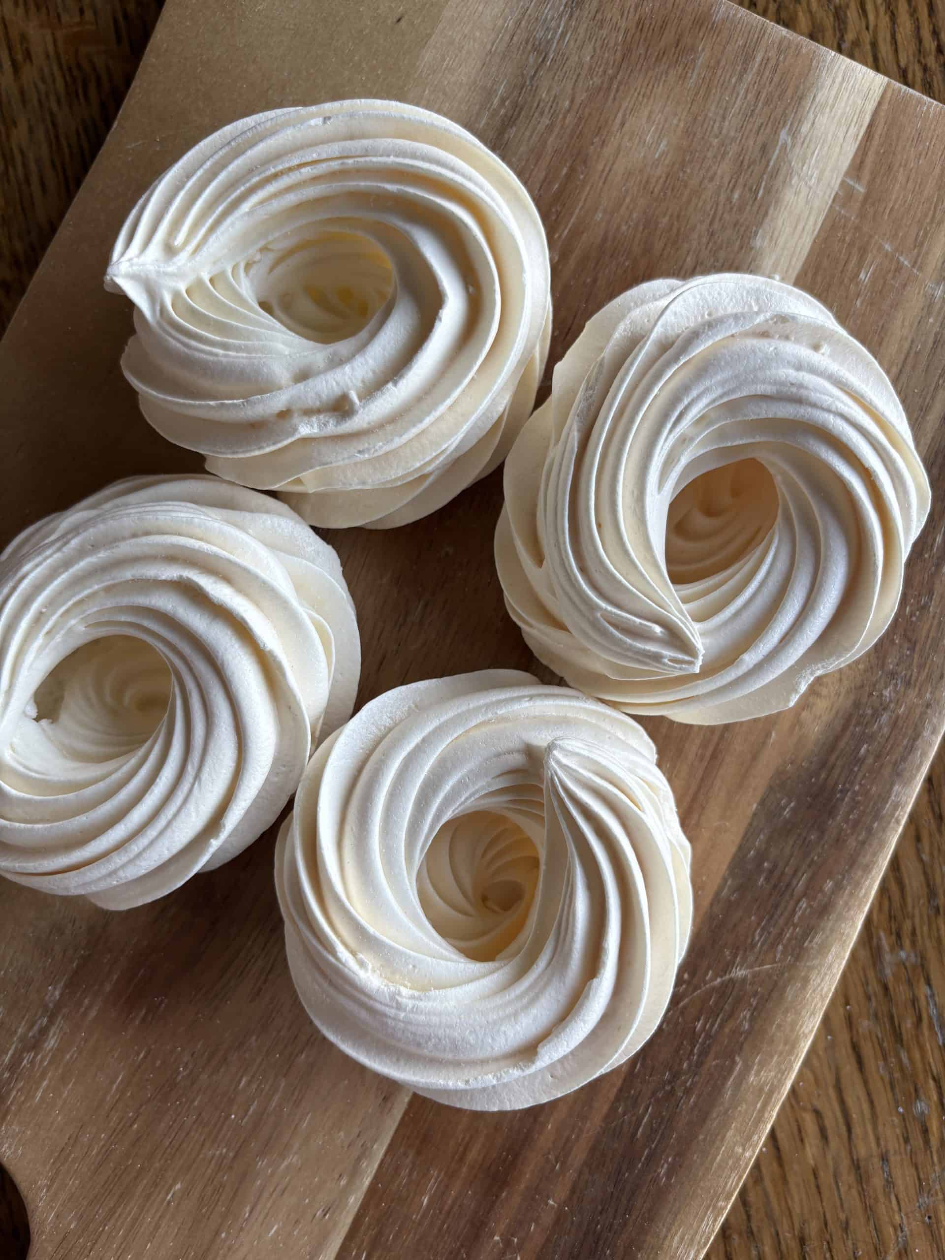Pack of 4 Meringue Nests